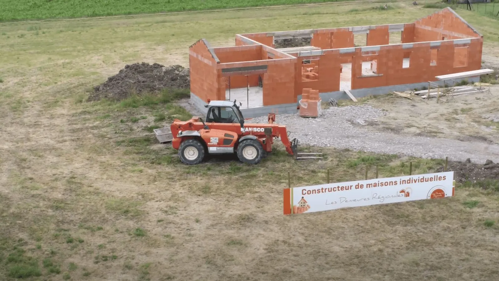 Chantier en cours de réalisation à Saint-Pourcain-sur-Sioule à SAINT-POURCAIN-SUR-SIOULE