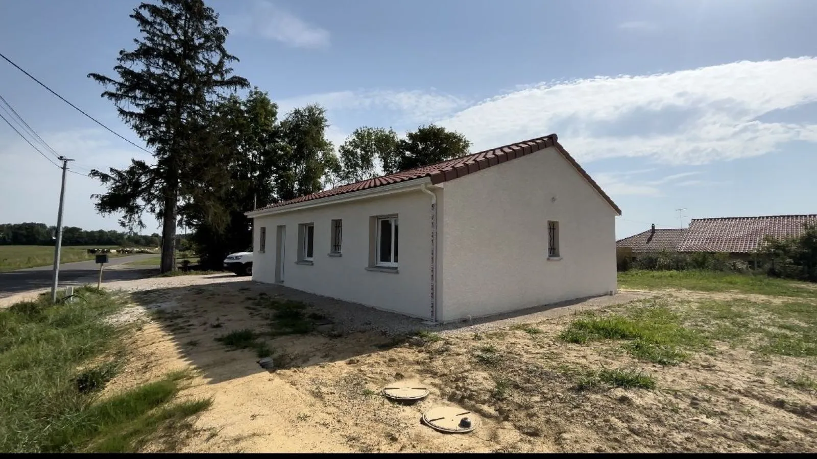 Charmante maison droite à Varennes-les-Mâcon à VARENNES-LES-MACON