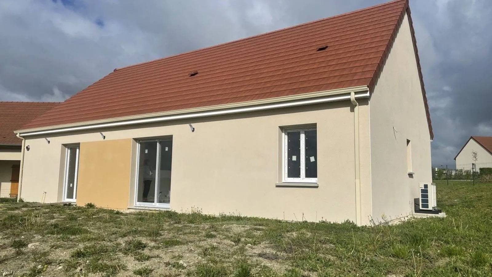 Maison traditionnelle avec combles aménageables à Bransat à BRANSAT