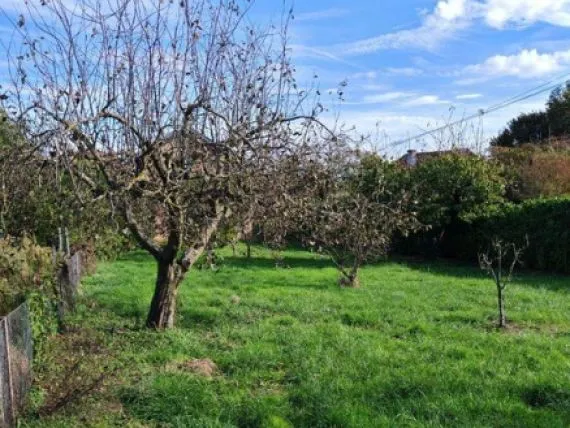 Terrain à bâtir de 690 m² à DAVAYE (71)