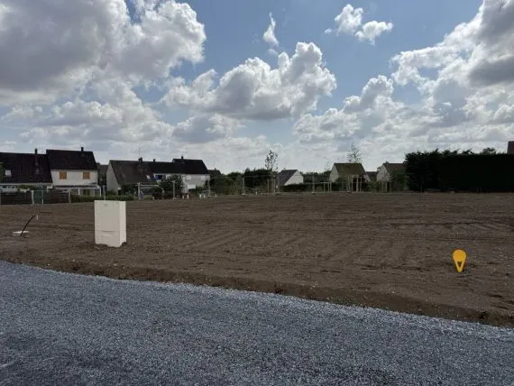 Terrain à bâtir de 484 m² à AVERMES (03)