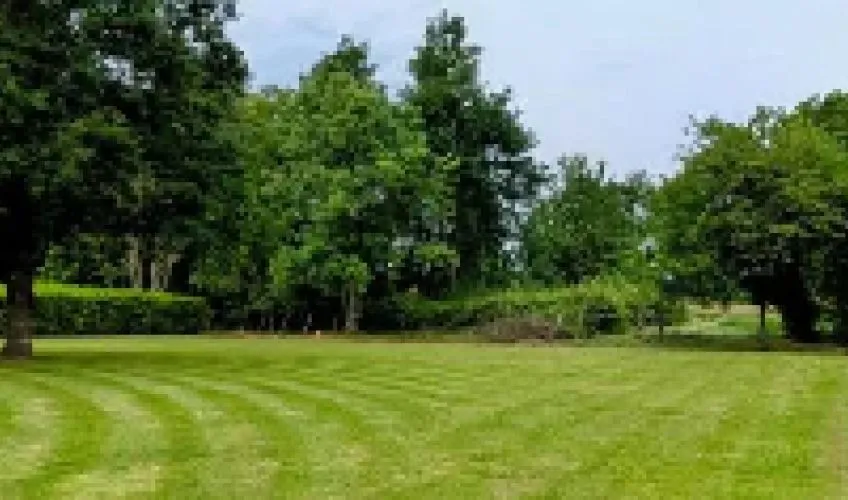 Terrain à bâtir de 1450 m² à DARDILLY (69)