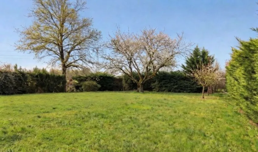 Terrain à bâtir de 520 m² à BELLEVILLE (69)
