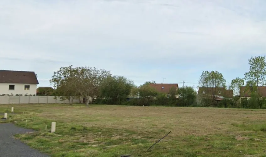 Terrain à bâtir de 615 m² à MONTBEUGNY (03)