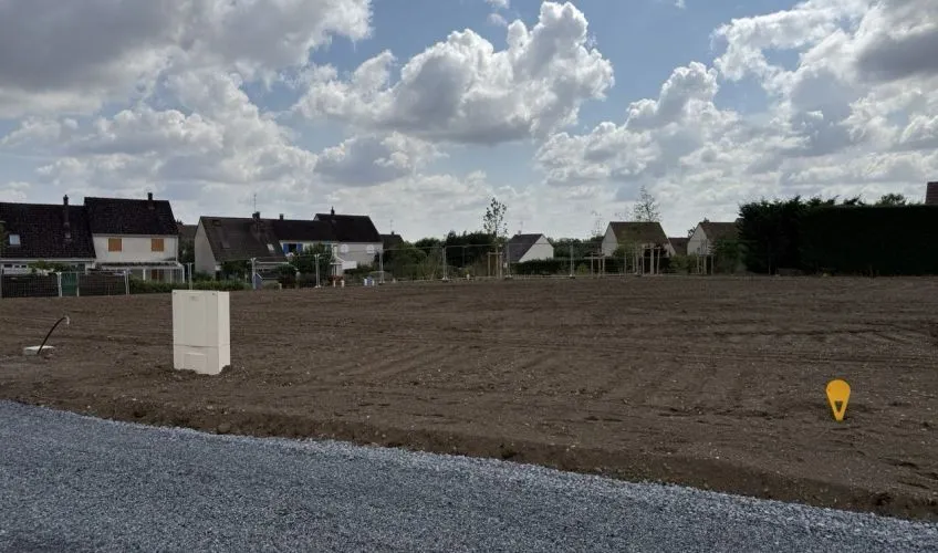 Terrain à bâtir de 484 m² à AVERMES (03)