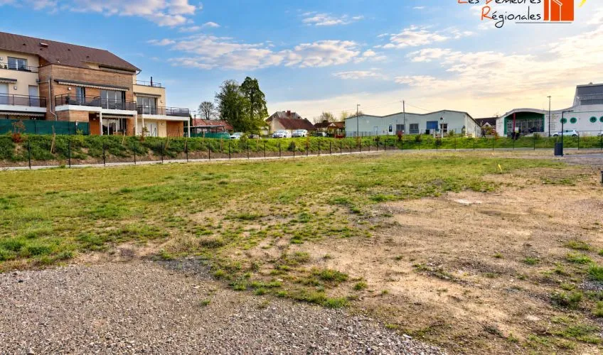 Terrain à bâtir de 601 m² à GUEUGNON (71)