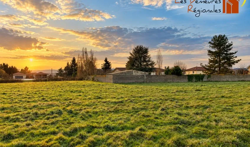 Terrain à bâtir de 650 m² à MARCIGNY (71)