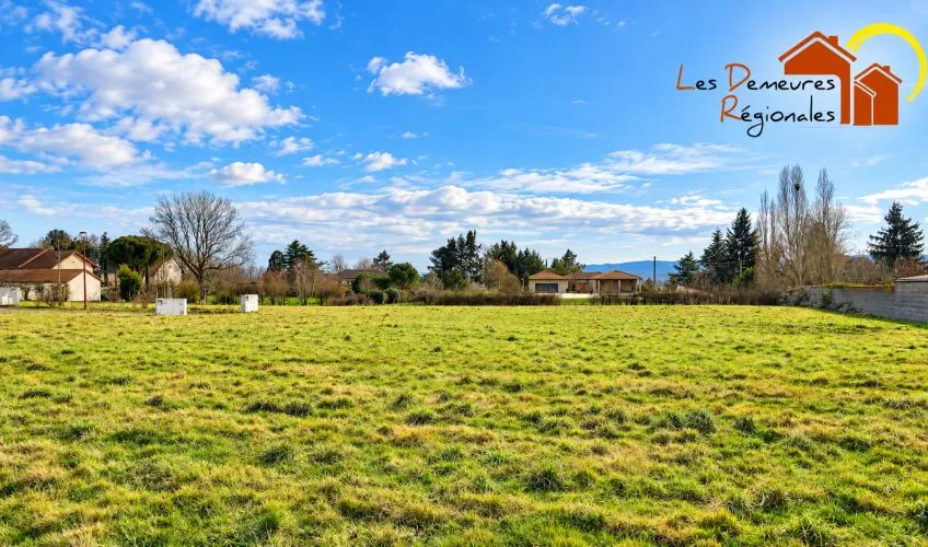 Terrain à bâtir de 650 m² à MARCIGNY (71)
